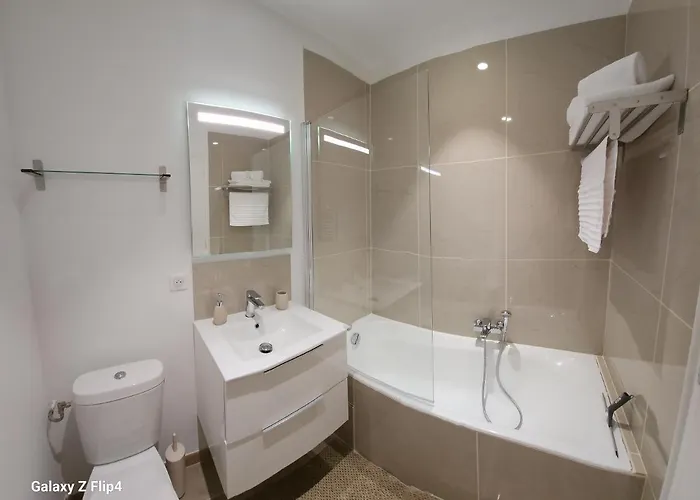 Vue / Parking / à 200m Appartement